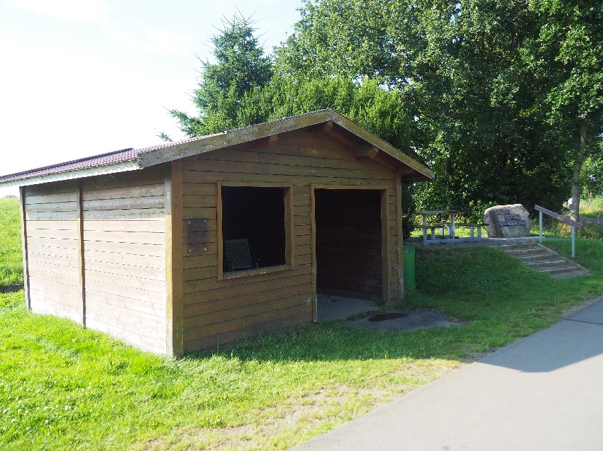 Utladeplatz Schutzhuette Sitzgarnitur 850