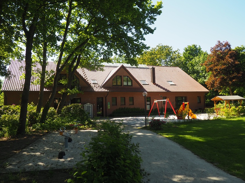 Pfarrheim Spielgeraete 850