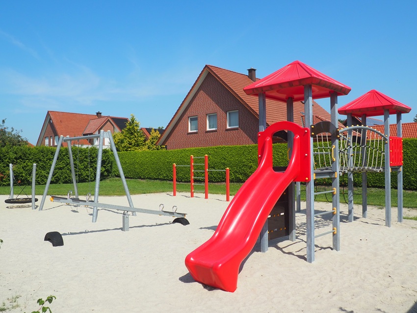 P8130456 Spielplatz Falkenring